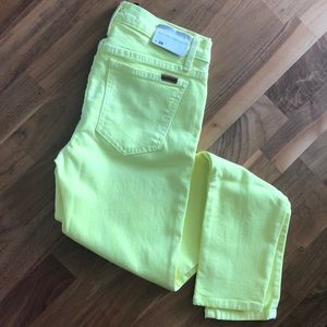28W Skinny Mid Rise Joe’s Jeans